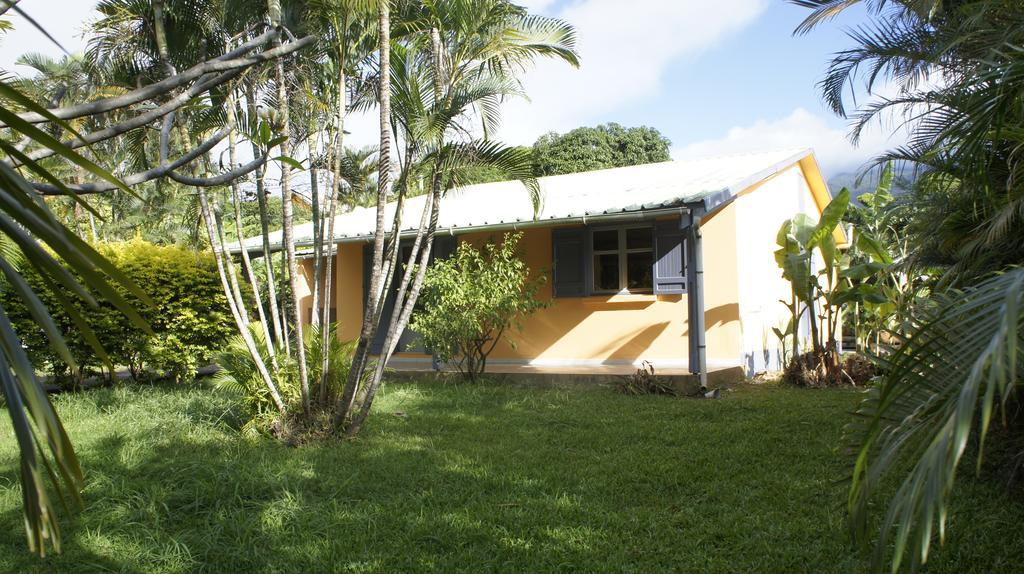 Les Bungalows Du Mont-Auban Sainte-Clotilde エクステリア 写真